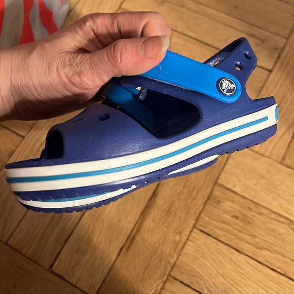 NWOB- Crocs Girls/Boys Crocband Moulded Croslite Strap Fastening Sandal sz 11 - Picture 4 of 5